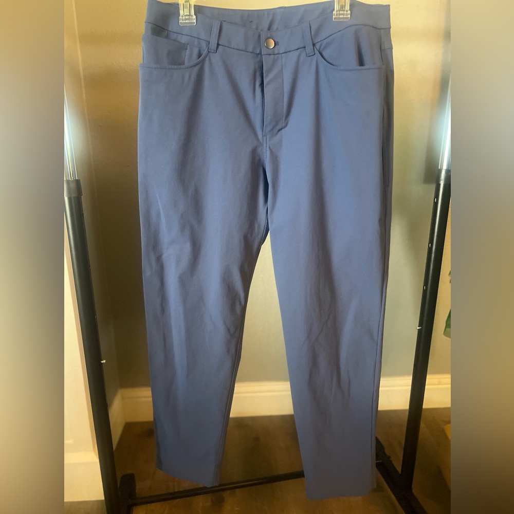 Lululemon Men’s ABC pant size 34